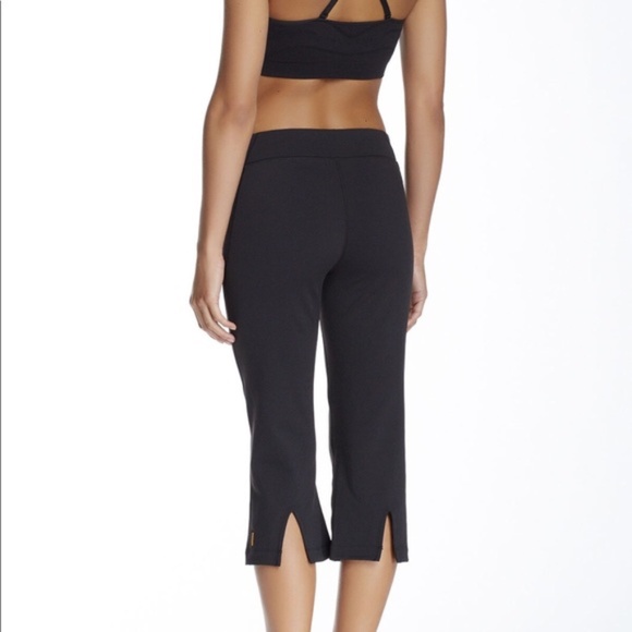 LUCY Capri Lotus Collection Powermax Split Calf Yoga Gym Capris Leggings S NWT - Picture 2 of 11